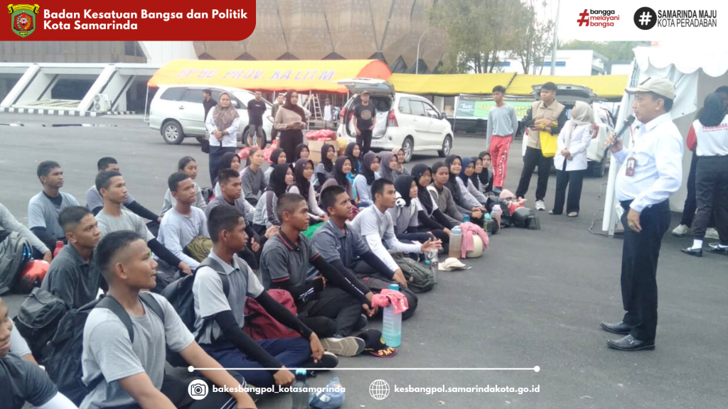 Pembekalan dan Serah Terima Seragam Latihan Calon Paskibraka Kota Samarinda Tahun 2025