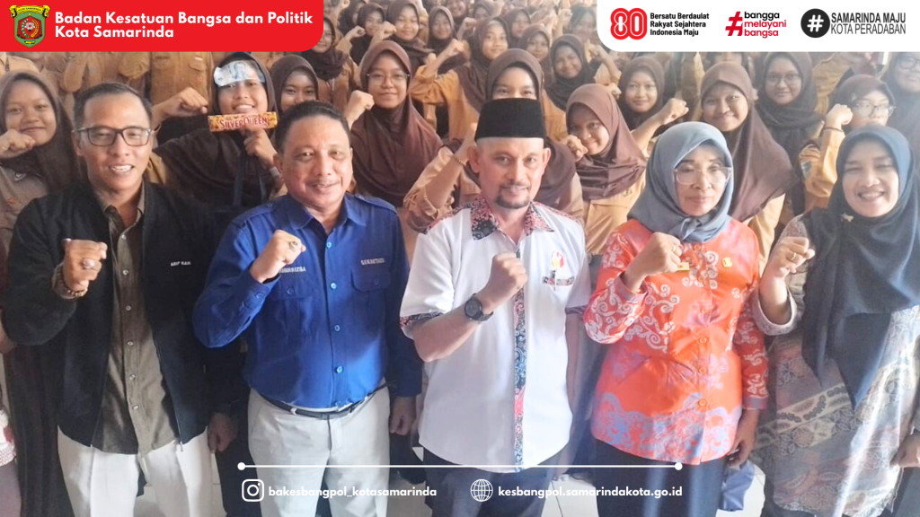 Badan Kesatuan Bangsa dan Politik Kota Samarinda Gelar Sosialisasi Pendidikan Politik bagi Pelajar SMP Negeri 22 Samarinda
