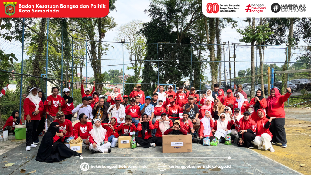 Jalan Sehat Badan Kesatuan Bangsa dan Politik Kota Samarinda Meriahkan Semarak HUT RI ke-80